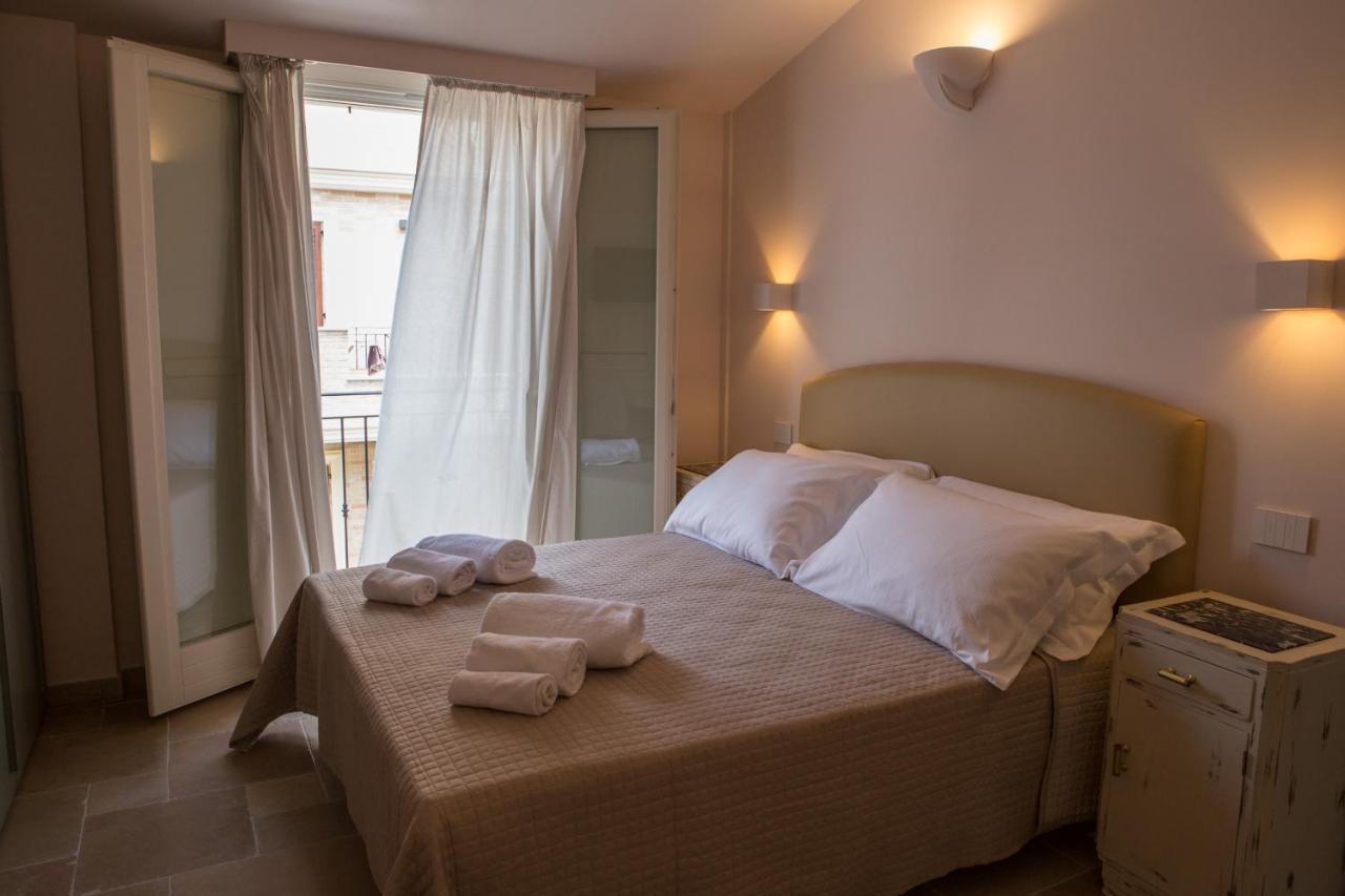 B&B Borgo Marinaro Порто-Сан-Джорджо Екстер'єр фото